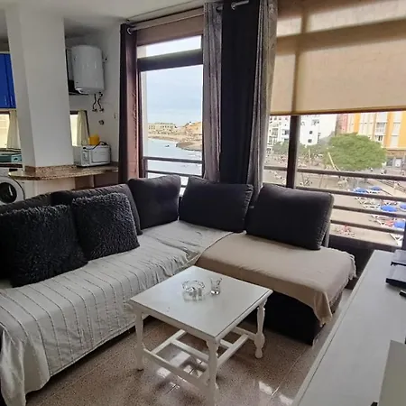 Views Of Beach, Two Appartement *