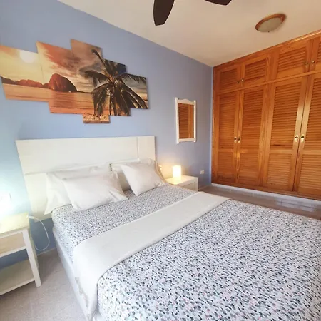 Appartement Views Of Beach, Two