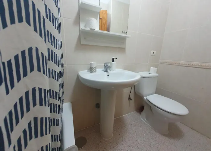 Views Of Beach, Two Apartman *