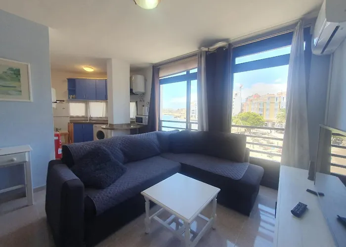 Views Of Beach, Two * Ελ Μέντανο